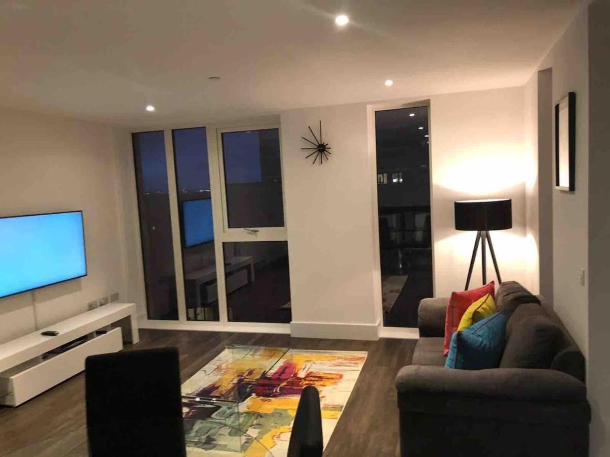 High View Two Bedroom Apartment In Woolwich London Exteriör bild